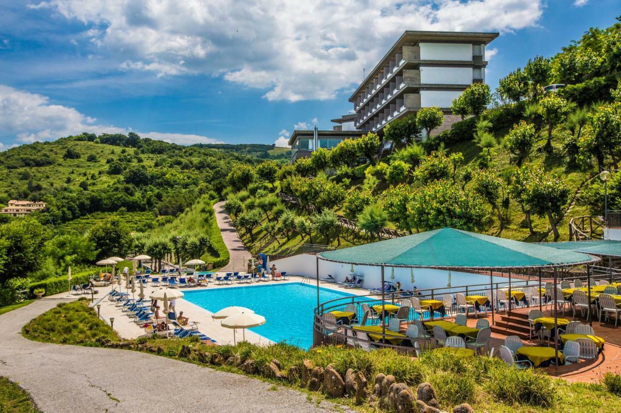 Albergo Capo Est Gabicce Mare Buitenkant foto