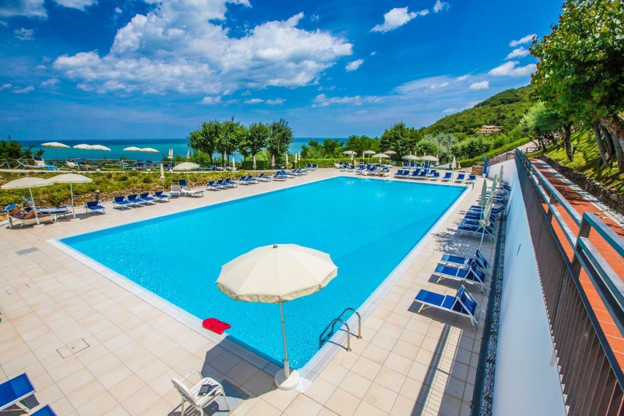 Albergo Capo Est Gabicce Mare Buitenkant foto